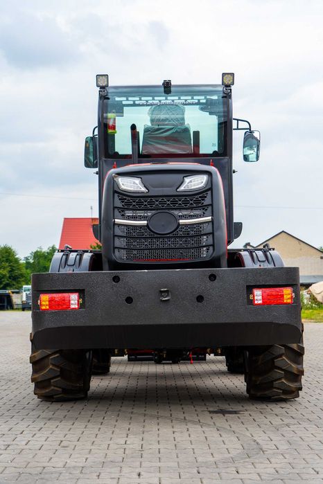 Ładowarka kołowa teleskopowa KINGWAY TL3000