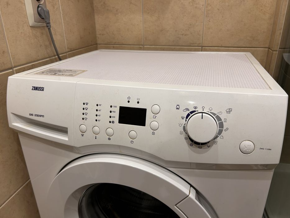 Pralka Zanussi ZGW 1120M