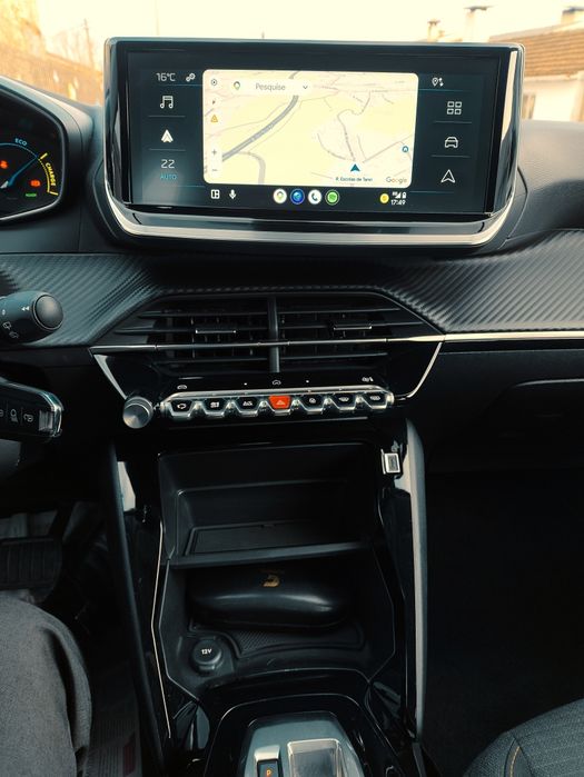 Peugeot e-208 | 2025 | 12.000 km | COMO NOVO