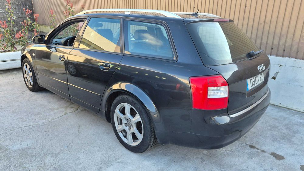 AUDI A4 B6 AVANT (8E) 2003-2.5 V6 TDI CX AUTO-304000KM - ler descrição