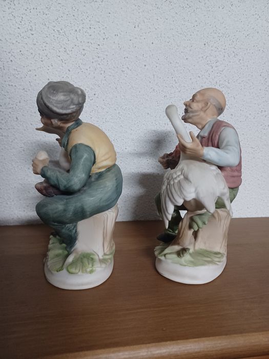 Casal de camponeses em porcelana Biscuit