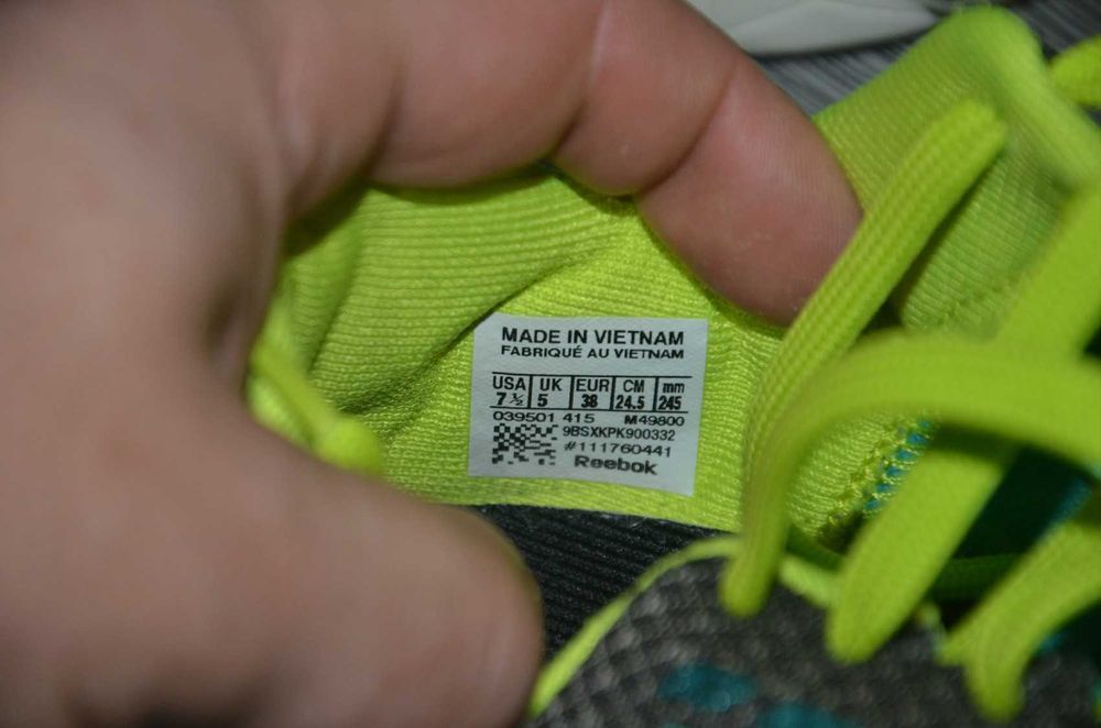 Продам кросівки Фірма Reebok .