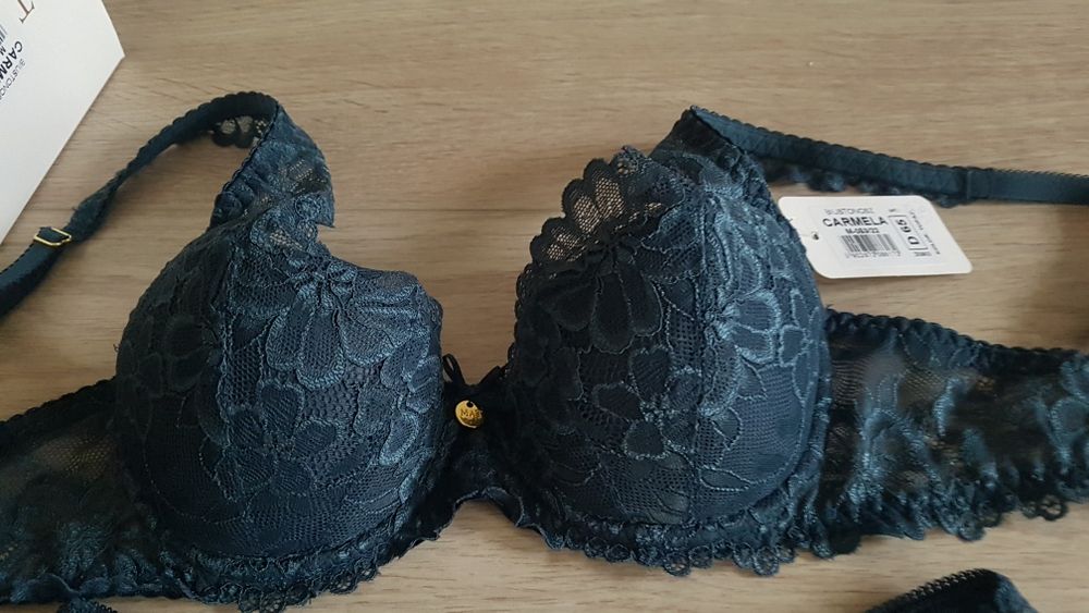 Biustonosz Mat Carmela 65D + figi rozm. 36