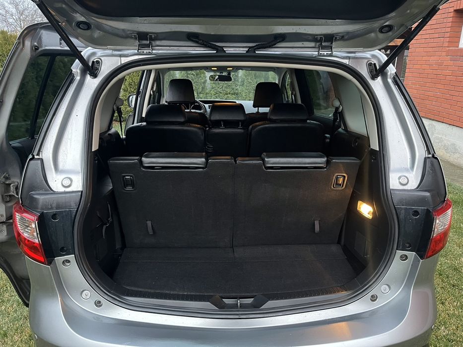 Mazda 5 ціна 7700$ 1.6 CD(дизель) 115л.с 2011р 6-ст Механіка