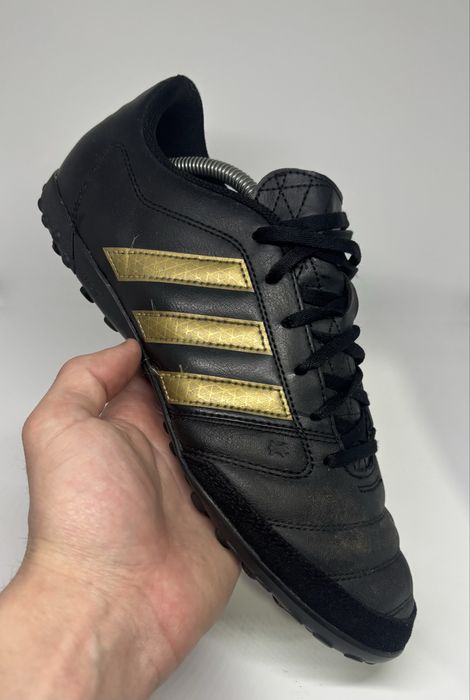 Шкіряні сороконіжки adidas 43