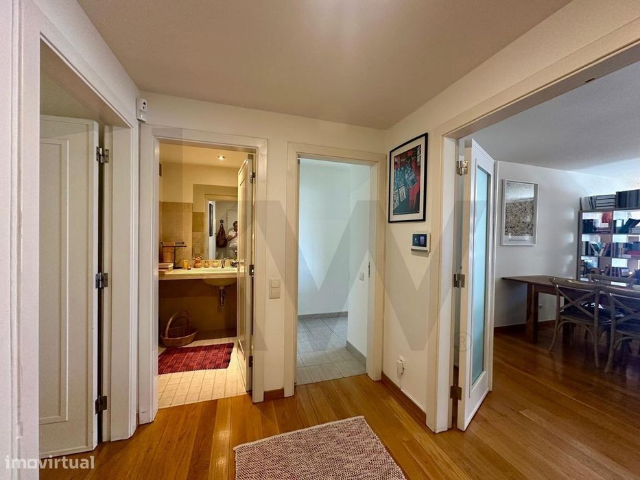 Apartamento T3 | 135 m2 de área bruta privativa | 2 lugares de garagem