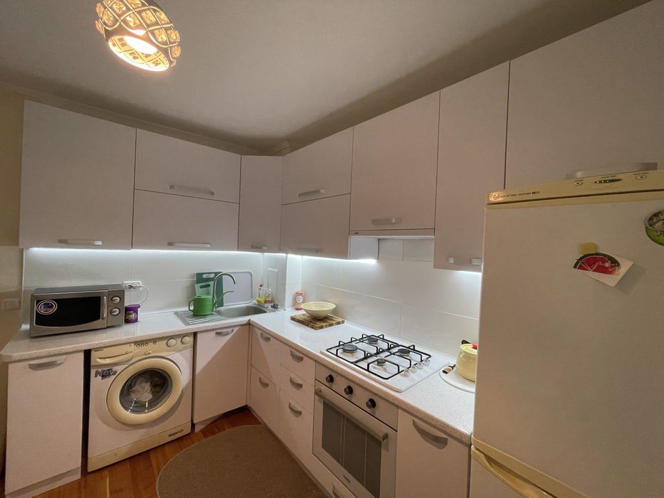 3к квартира біля парку