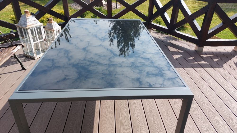 Stół ogrodowy metalowy