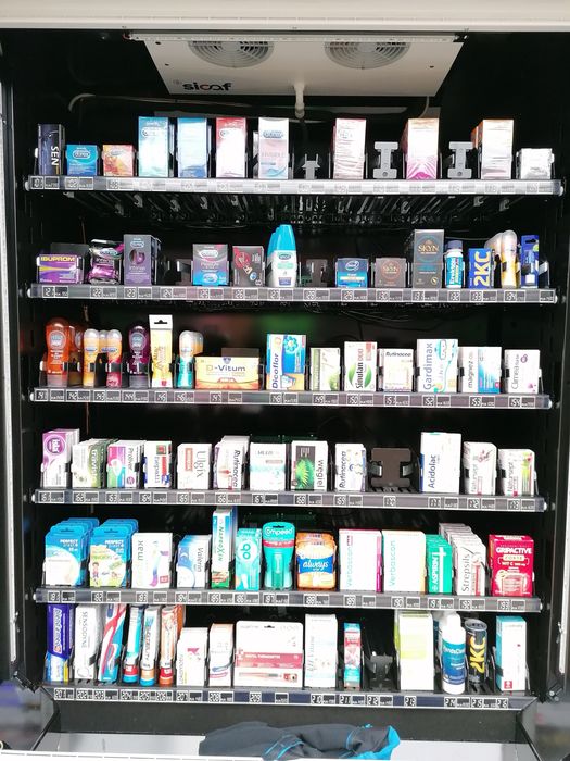 Profesjonalny automat vendingowy PharmaShop24 (Karta/Gotówka) – Zarabiaj 24/7. Stan BDB!