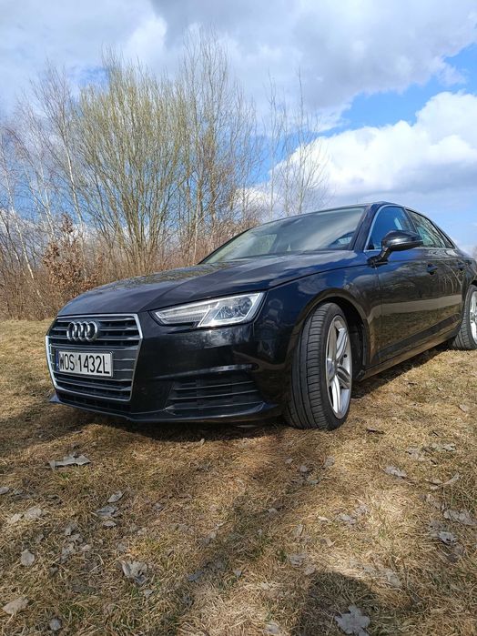 Audi A4 B9 2017 rok .