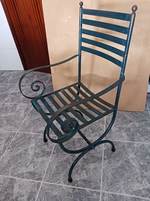 Mesa de ferro forjado