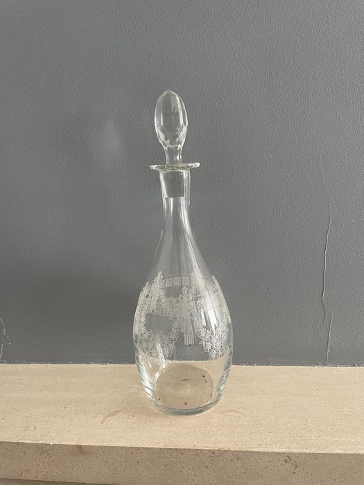 Garrafa de cristal lapidada à mão
