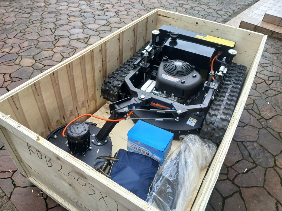 Kosiarka robot do farm fotowoltaicznych niski!!! silnik briggs