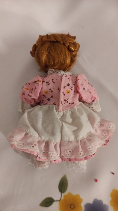 Boneca de porcelana