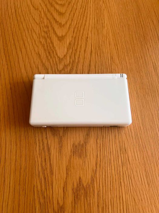Nintendo DS Lite Branca com 80+ Jogos