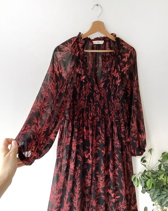 Czarna sukienka maxi w print midi Mango 38 M