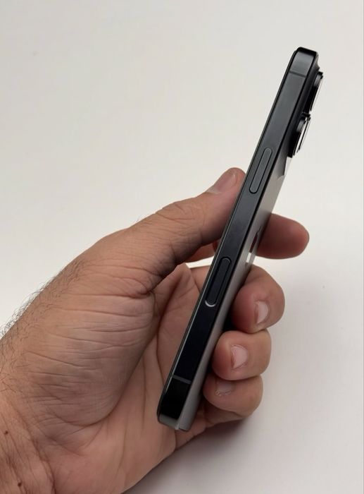 iPhone 16 pro  255Gb neverlock батарея 90%  фіз-sim без ремонтів