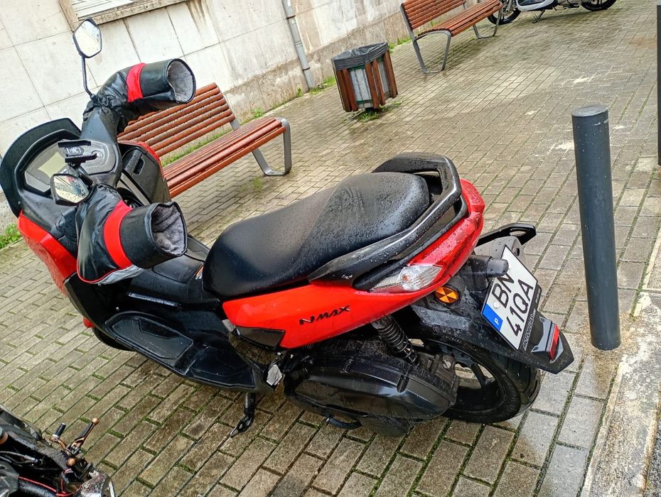 Moto Yamaha NMAX