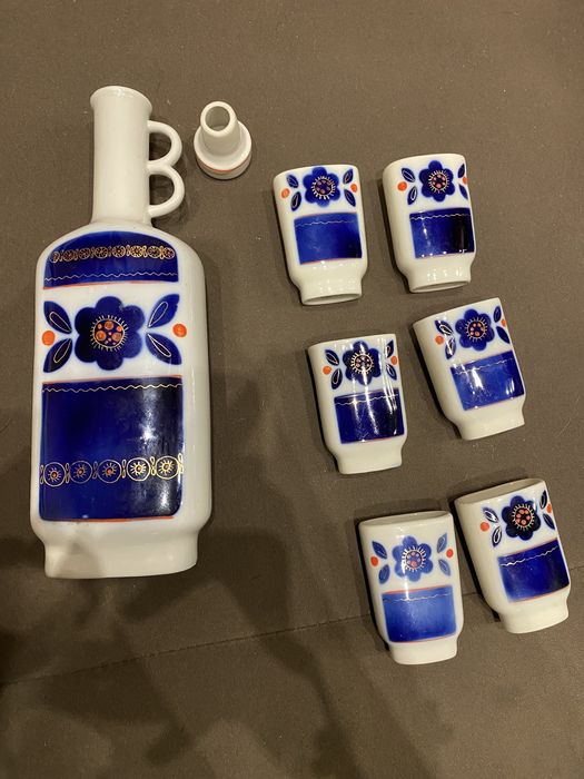 Фарфоровый графин с рюмками СССР Городницкий фарфоровый завод: 450 грн ...