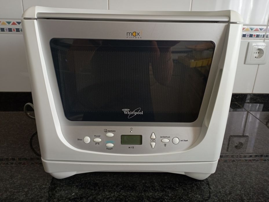 Microondas, marca Whirlpool