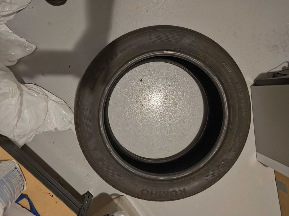 Opony KUMHO 235/50R19