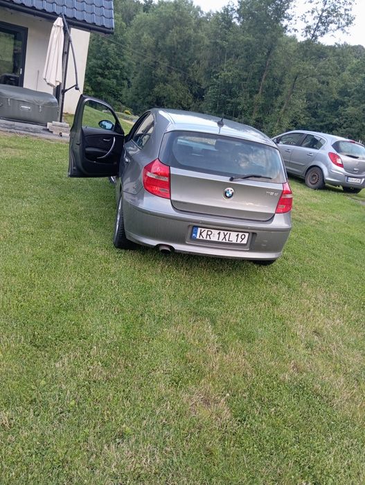 BMW 118d.      .