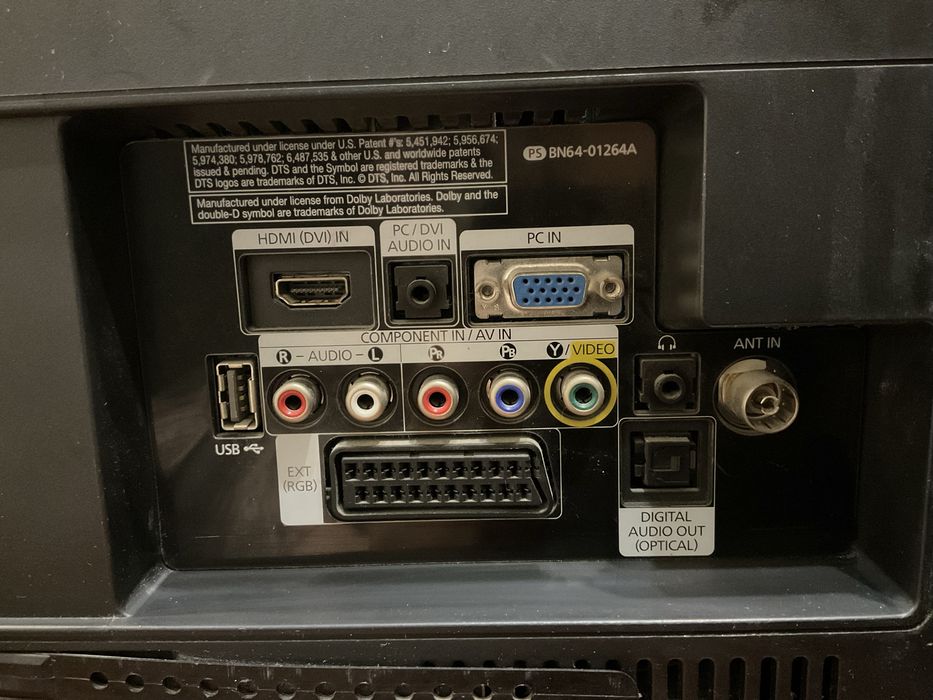 Телевізор 22" Samsung LE22C450E1W Black