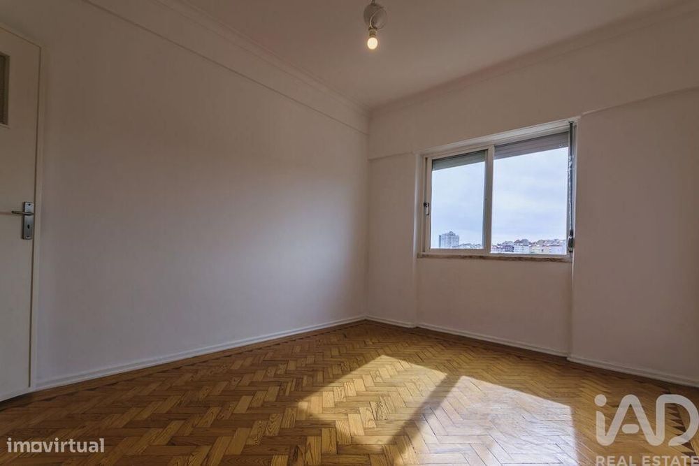 Apartamento T4 em Beato de 86 m2
