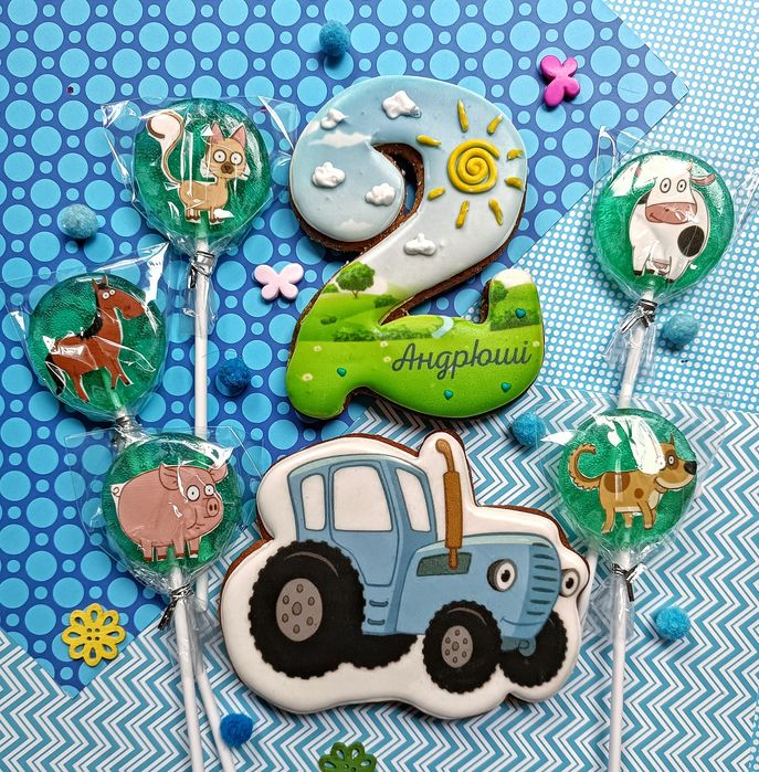 Пряники Синій трактор, топер в торт,синий трактор