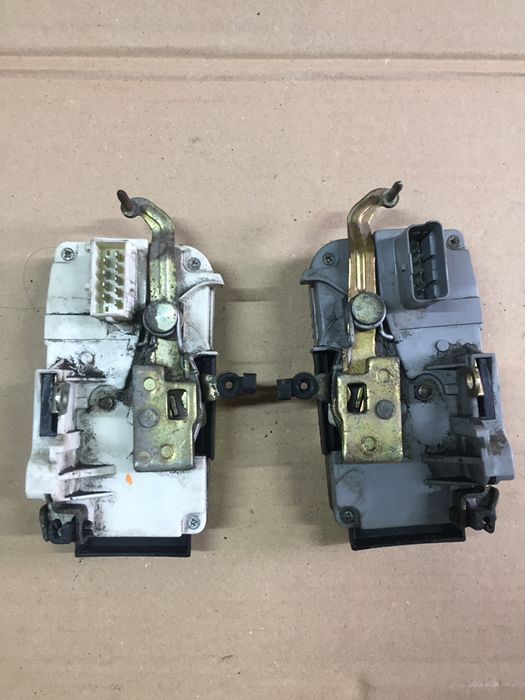 Продам замки механічні до пежо 408