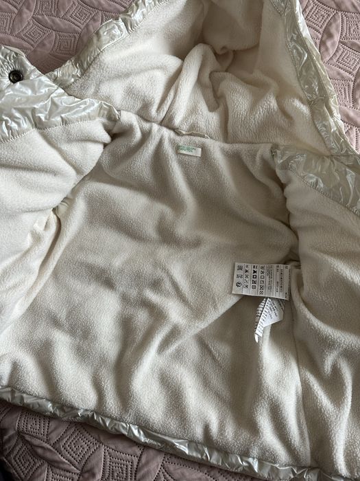 Куртка на дівчинку Benetton 6-9 міс