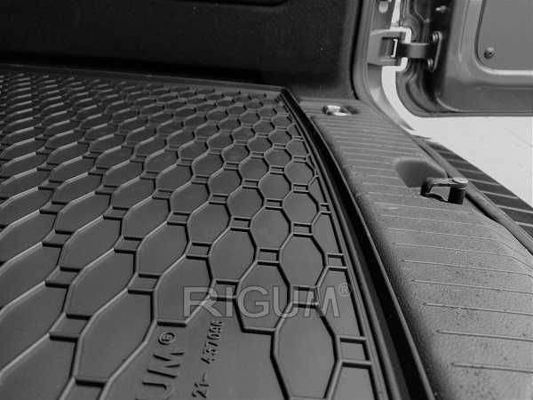 Gumowa Mata Bagażnika VW T7 Caravelle FORD TRANSIT CUSTOM 8/9 OS 2024-