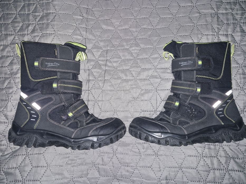 Продам чоботи Superfit на хлопчика