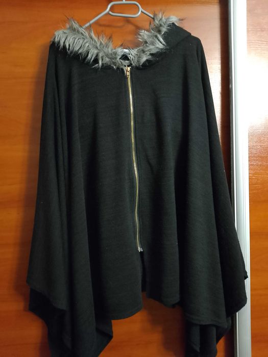 ponczo damskie z kpturem