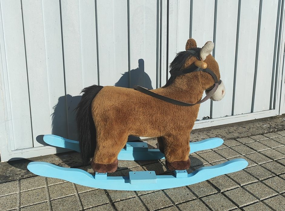 Cavalo baloiço antigo