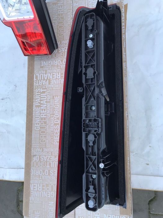 Стоп задний Мастер 3 Мовано фонарь Reno Master 3 Opel Movano Фара