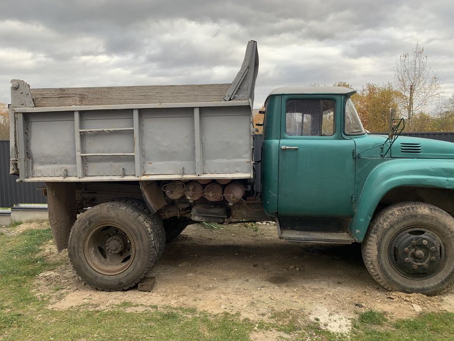 Камази, Мази, Зіли, вантажні перевезення, трактори, бобкати