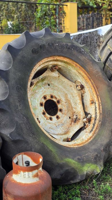 Vendo Rodas para trator USADAS BARATAS.