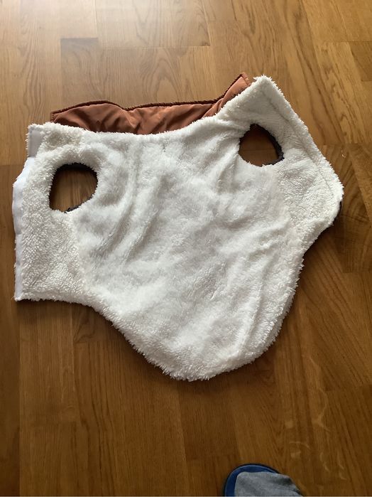 Ubranko dla psa. Wymiary podane na zdjeciach.