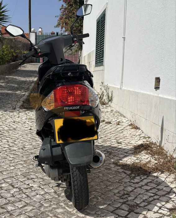 Scooter Peugeot 50cc V-click