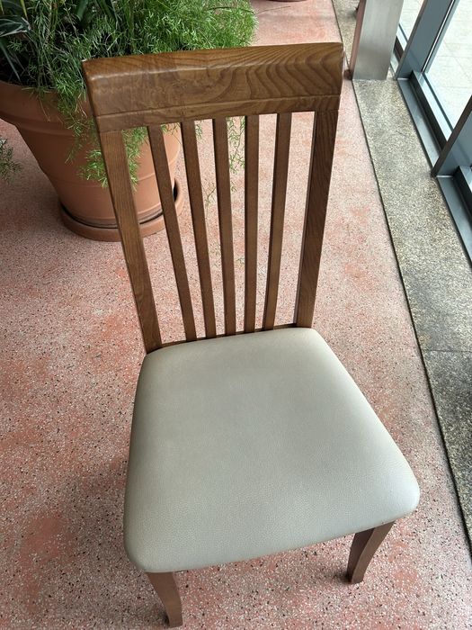 Cadeiras usadas em bom estado