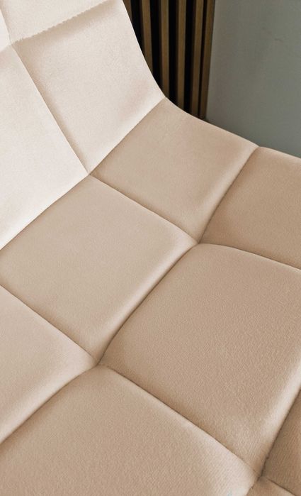 Welurowe krzesło tapicerowane do salonu i jadalni. Nowe. Wysyłka 24h