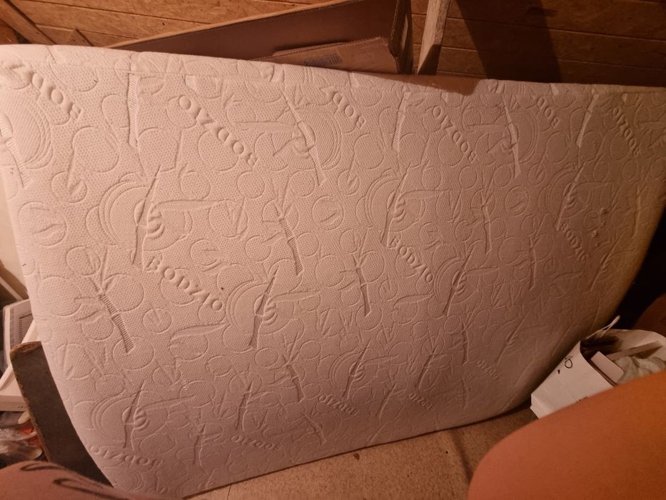 Materac bodzio 140x200 wysokość ok 16