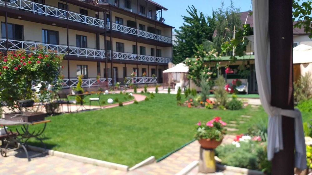 Квартира подобово в Київському районі, бомбосховища, парковка