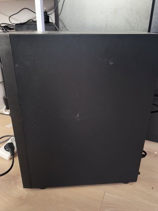 Komputer stacjonarny i5 10th RX 580 4gb 32gb ram