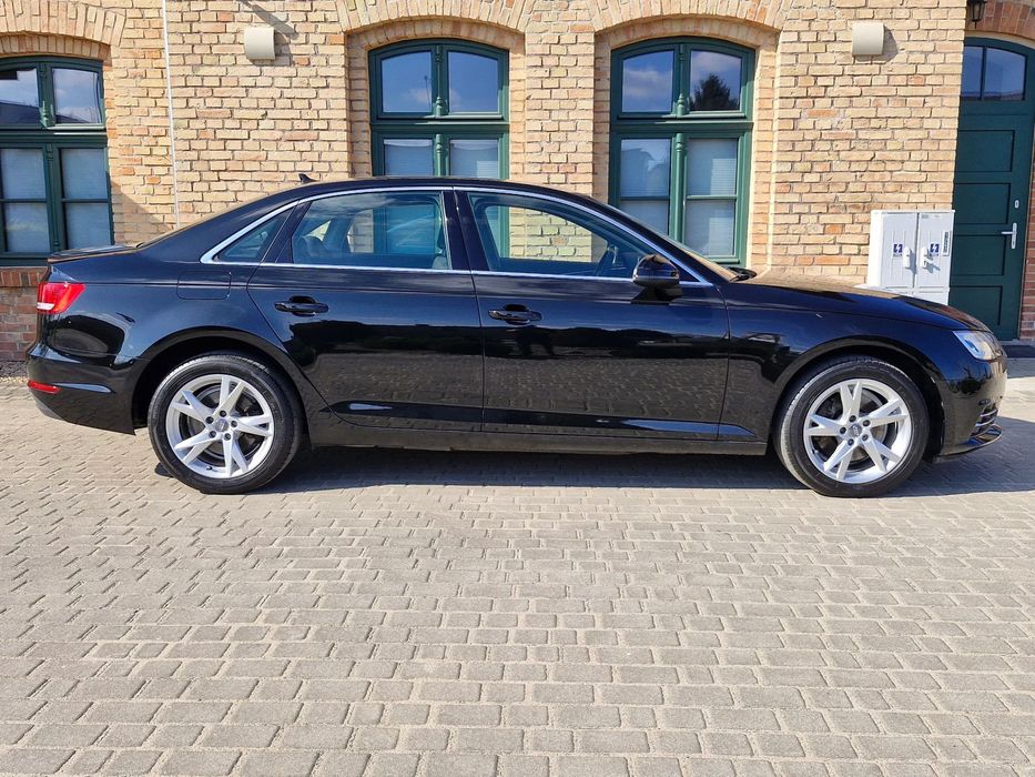 Audi A4 Limousine Sprzedam AUDI A4 b9 2,0 diesel rocznik 2016