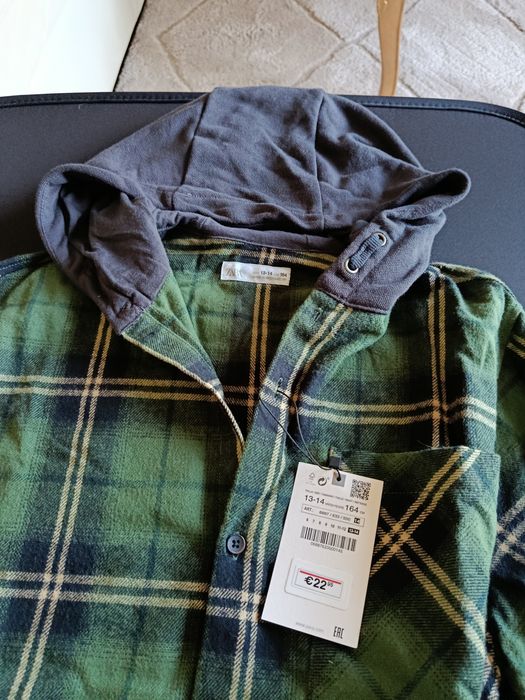 Casaco/ camisa com capuz Zara