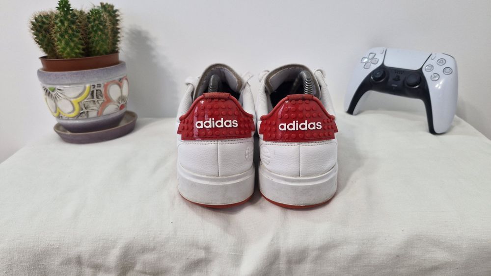 Adidas Lego.Розмір 40.5