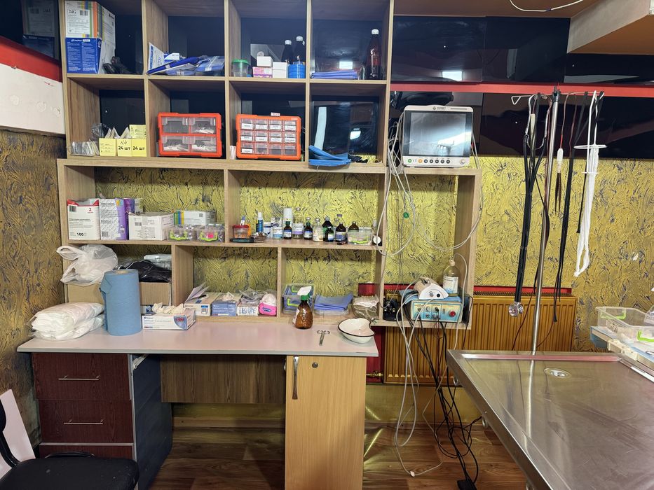 Продам ветеринарну клініку і аптеку