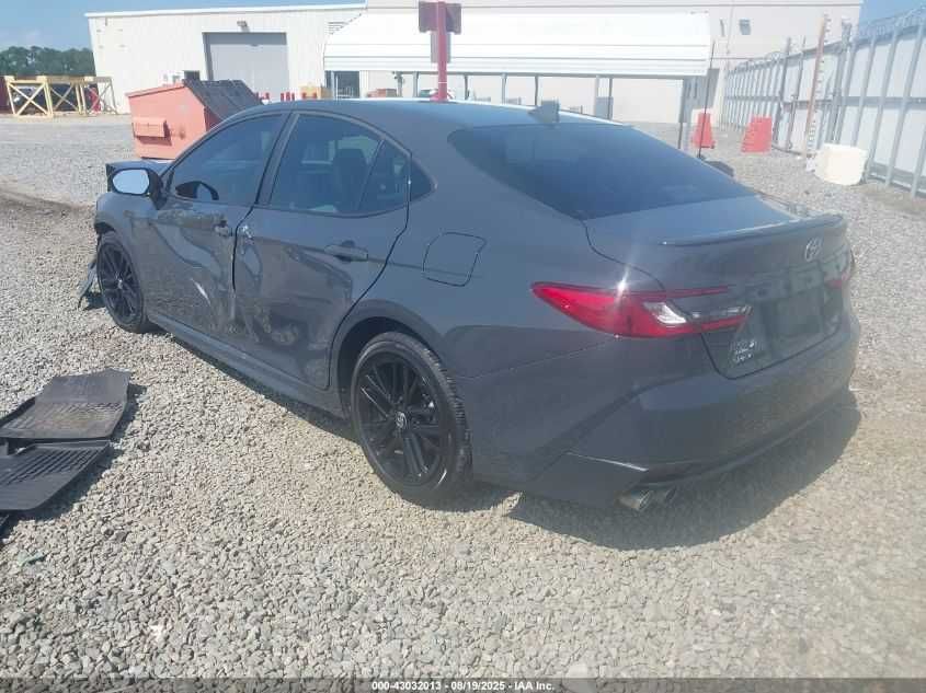 Toyota Camry 80 Hybrid SE 2024